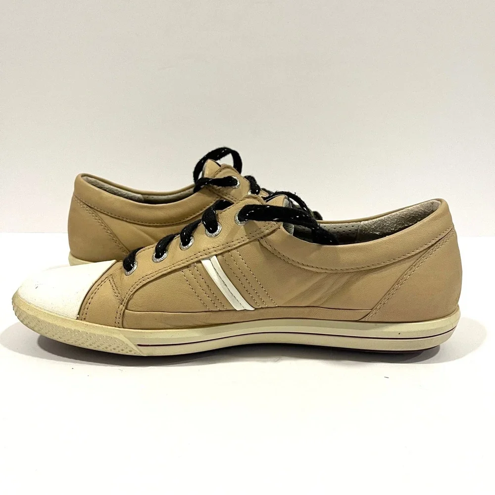 Ecco Women Tan Leather Spikeless Golf Shoes White Toe Cap Lace Up EU 40 US 9-9.5